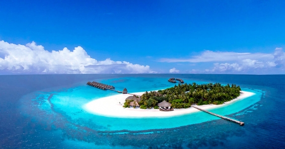 Adaaran Select Hudhuranfushi Island Resort ****