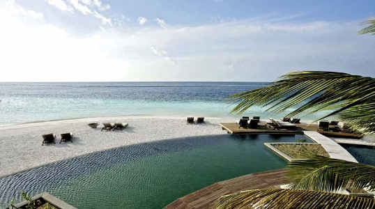 Constance Moofushi Resort *****