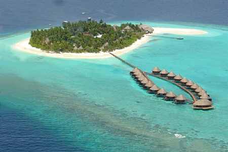 Angaga Island Resort & Spa ****