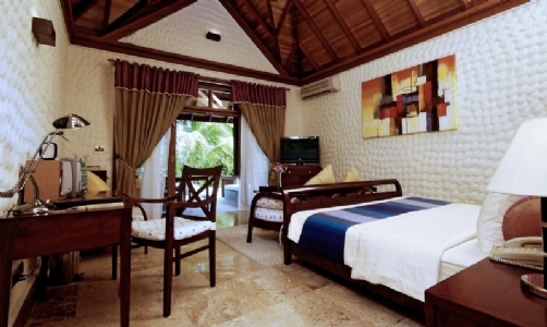 Olhuveli Beach & Spa Resort *****