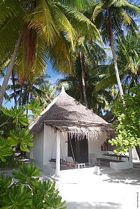 Angaga Island Resort & Spa ****