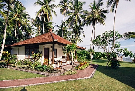 Lotus Bungalows ***+