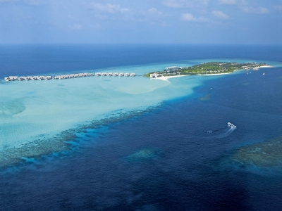 Four Seasons Resort Maldives at Landaa Giraavaru ******