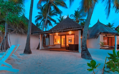 Adaaran Select Hudhuranfushi Island Resort ****